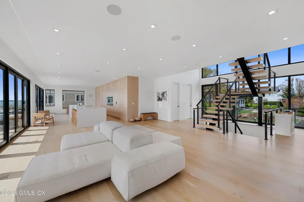 4 Little Cove Lane Old Greenwich CT 06870