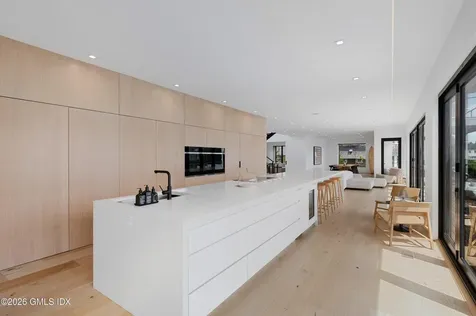 4 Little Cove Lane Old Greenwich CT 06870