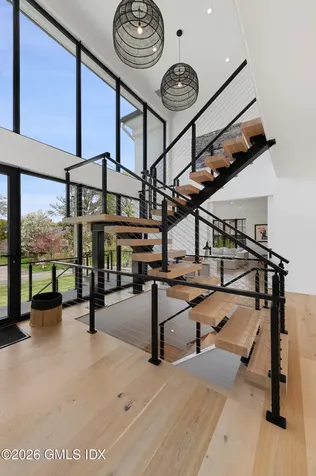 4 Little Cove Lane Old Greenwich CT 06870