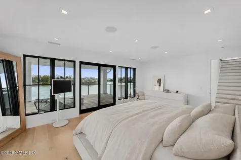 4 Little Cove Lane Old Greenwich CT 06870