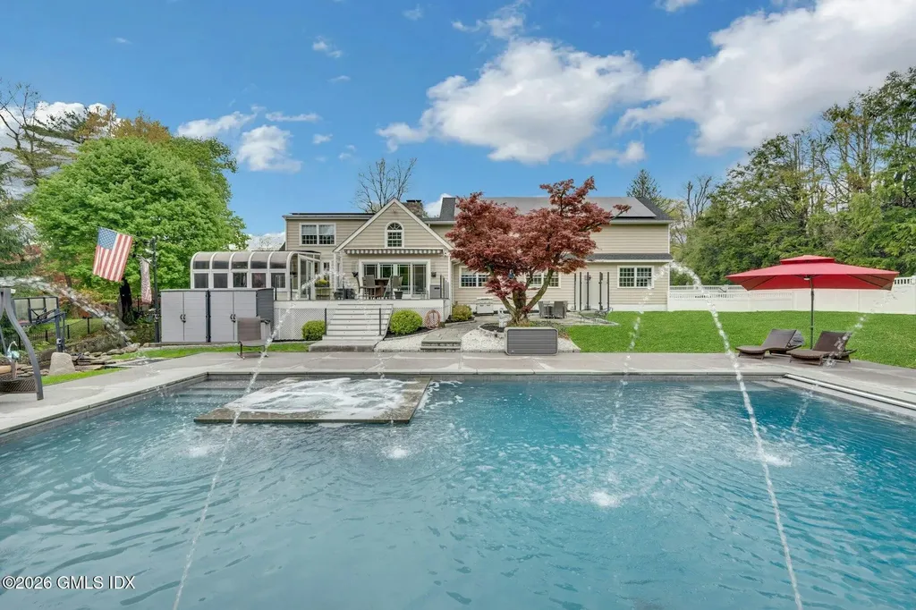 68 Hillcrest Park Road Old Greenwich CT 06870