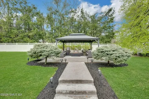 68 Hillcrest Park Road Old Greenwich CT 06870