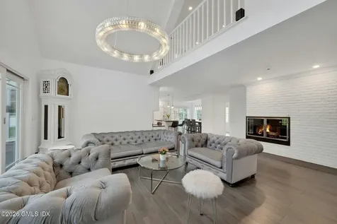 68 Hillcrest Park Road Old Greenwich CT 06870