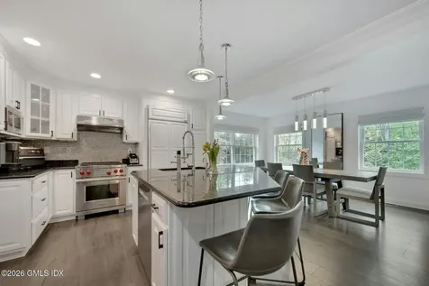 68 Hillcrest Park Road Old Greenwich CT 06870