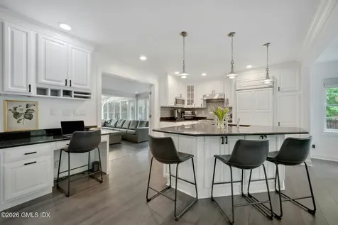 68 Hillcrest Park Road Old Greenwich CT 06870