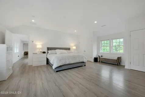 68 Hillcrest Park Road Old Greenwich CT 06870