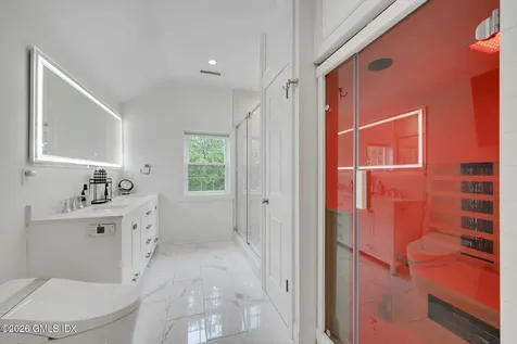 68 Hillcrest Park Road Old Greenwich CT 06870