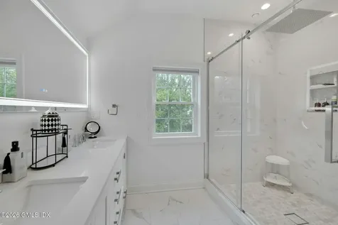 68 Hillcrest Park Road Old Greenwich CT 06870