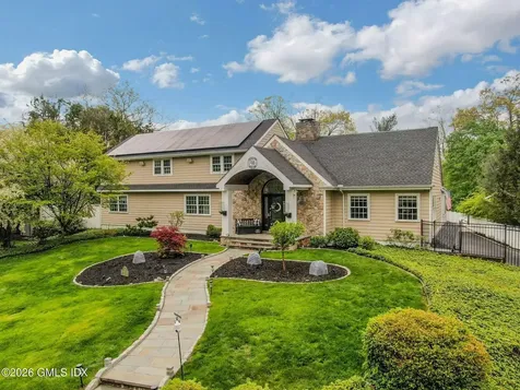 68 Hillcrest Park Road Old Greenwich CT 06870