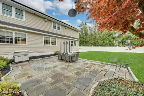 68 Hillcrest Park Road Old Greenwich CT 06870