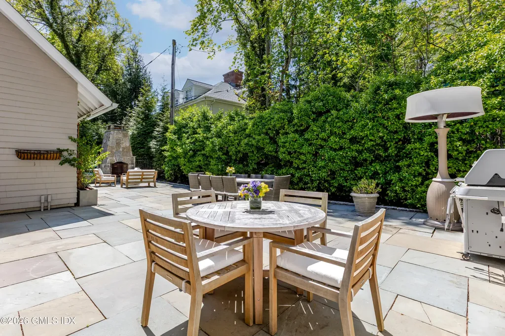 17 Brookside Park Greenwich CT 06831