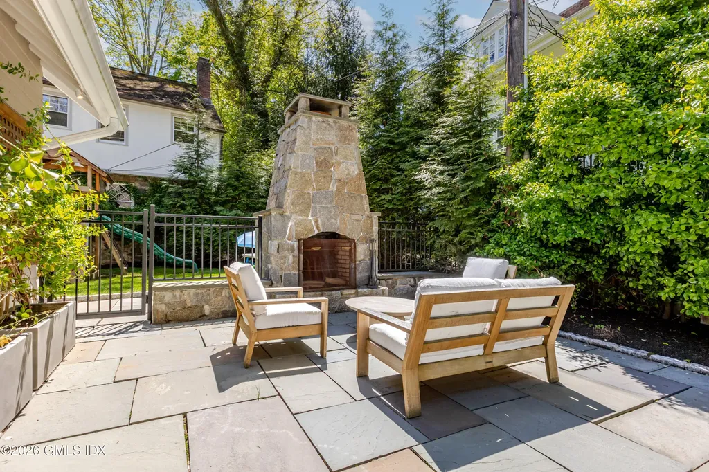 17 Brookside Park Greenwich CT 06831