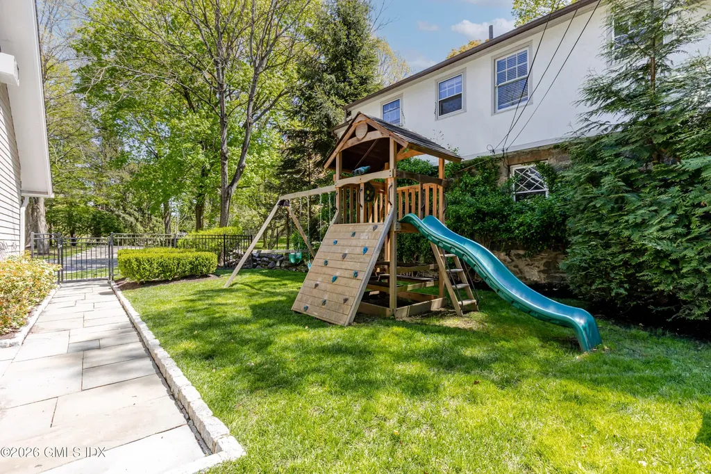 17 Brookside Park Greenwich CT 06831