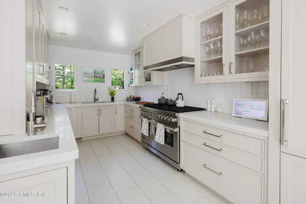 17 Brookside Park Greenwich CT 06831