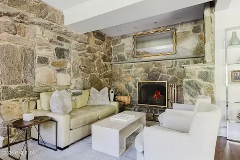 17 Brookside Park Greenwich CT 06831