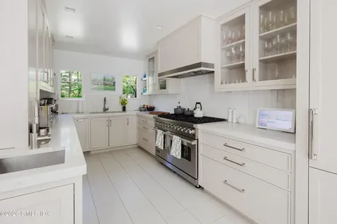 17 Brookside Park Greenwich CT 06831