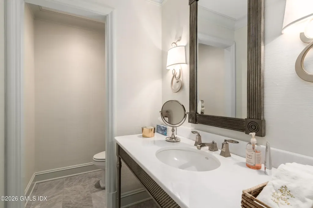 23 Wyckham Hill Lane Greenwich CT 06831
