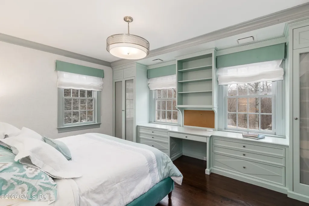 23 Wyckham Hill Lane Greenwich CT 06831