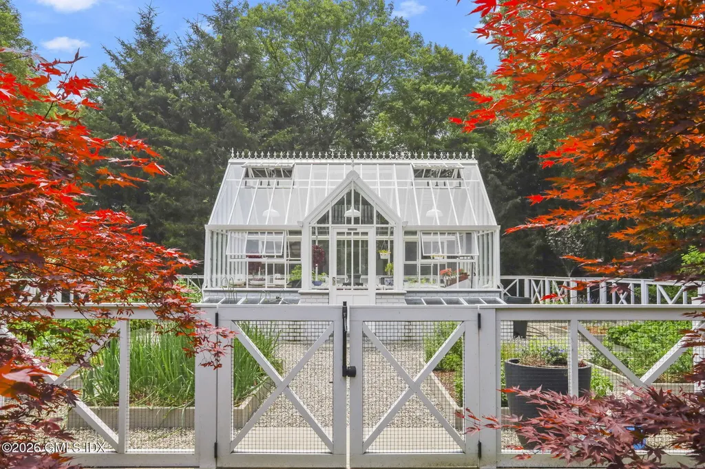 23 Wyckham Hill Lane Greenwich CT 06831