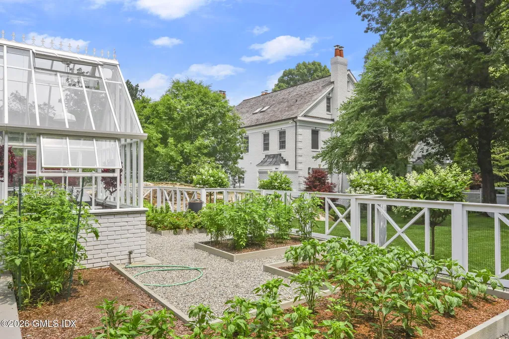 23 Wyckham Hill Lane Greenwich CT 06831