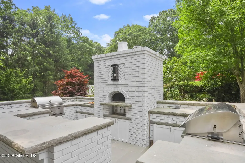 23 Wyckham Hill Lane Greenwich CT 06831
