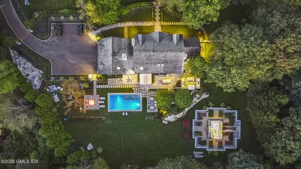 23 Wyckham Hill Lane Greenwich CT 06831