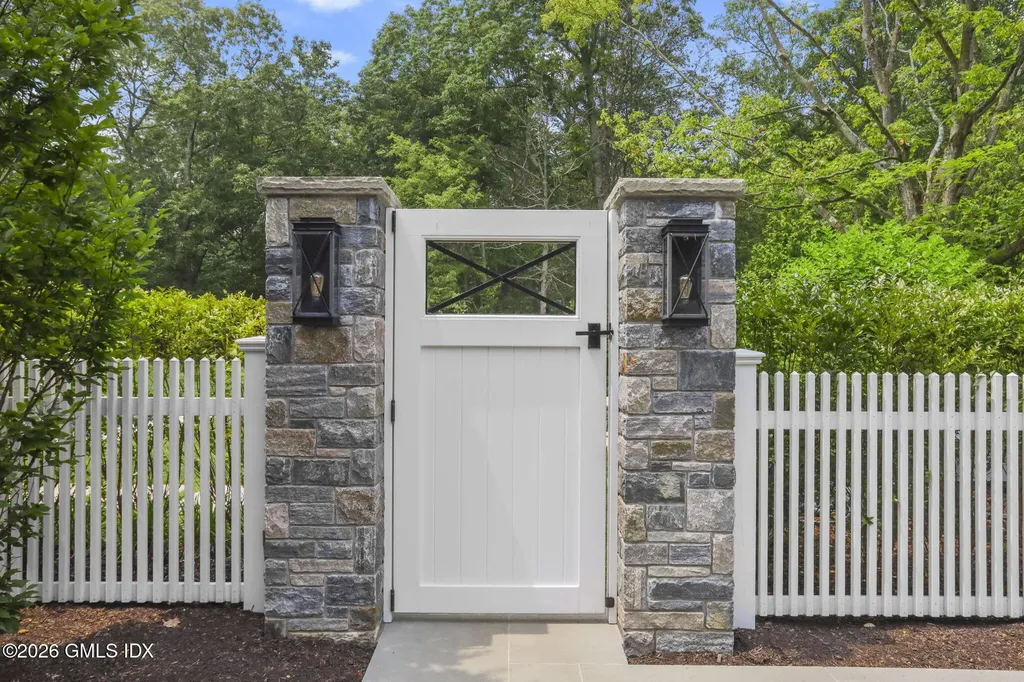 23 Wyckham Hill Lane Greenwich CT 06831