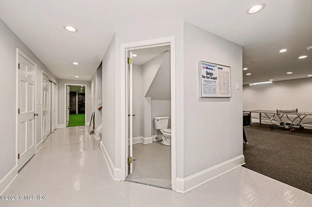 23 Wyckham Hill Lane Greenwich CT 06831