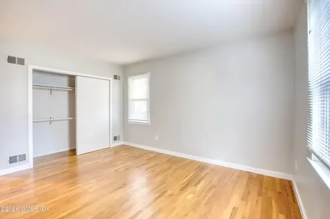 24 Hollow Wood Lane Greenwich CT 06831