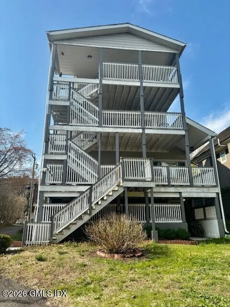 16 Lexington Avenue Greenwich CT 06830