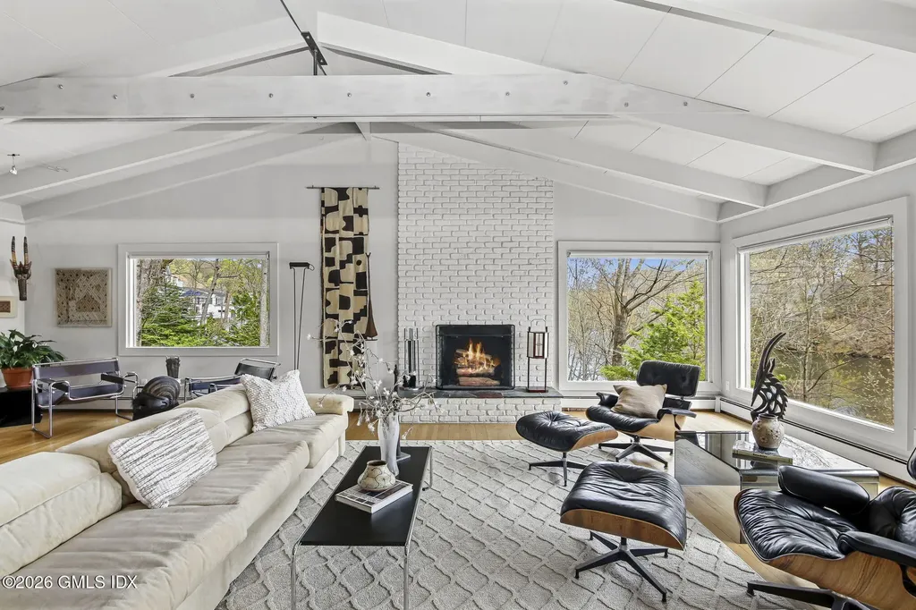 185 Valley Road Cos Cob CT 06807