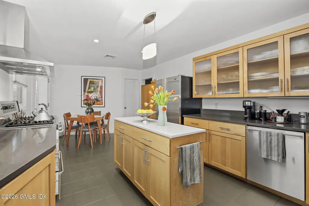 185 Valley Road Cos Cob CT 06807
