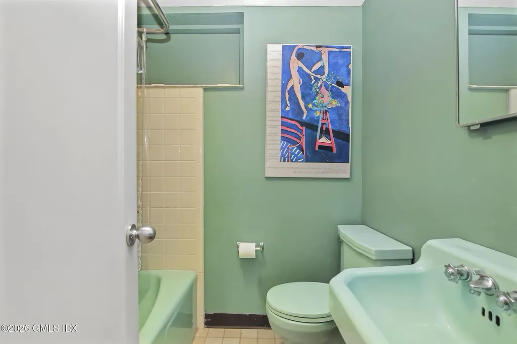 185 Valley Road Cos Cob CT 06807