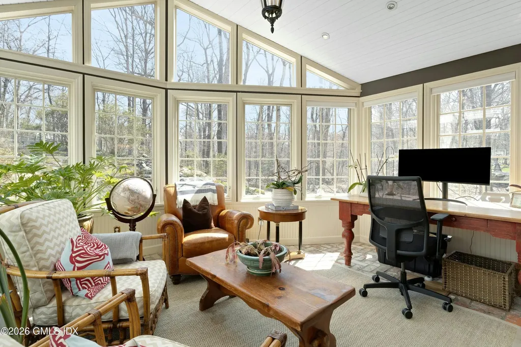29 Old Stone Bridge Road Cos Cob CT 06807