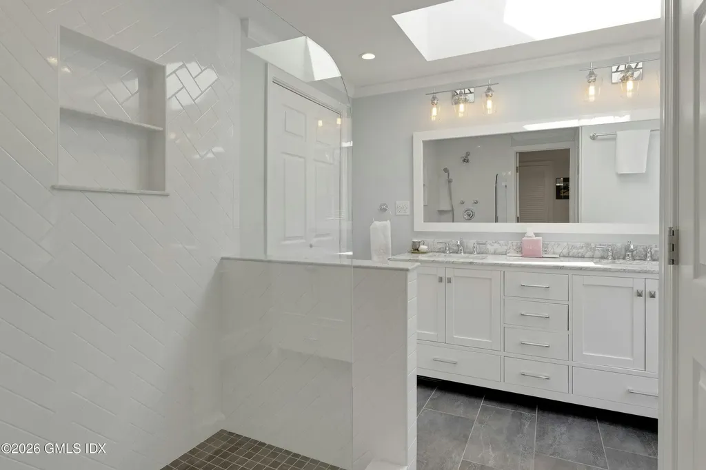 29 Old Stone Bridge Road Cos Cob CT 06807