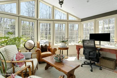 29 Old Stone Bridge Road Cos Cob CT 06807