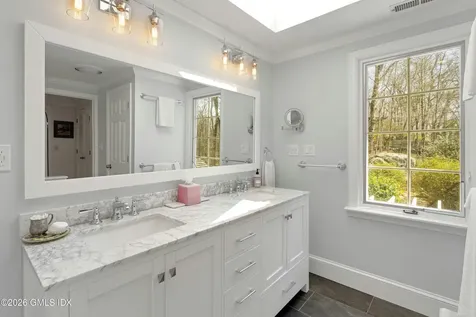 29 Old Stone Bridge Road Cos Cob CT 06807