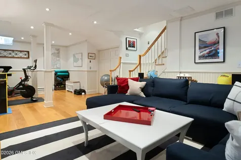 29 Old Stone Bridge Road Cos Cob CT 06807