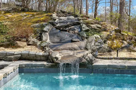 29 Old Stone Bridge Road Cos Cob CT 06807