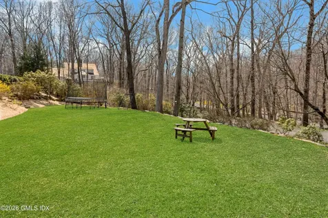 29 Old Stone Bridge Road Cos Cob CT 06807