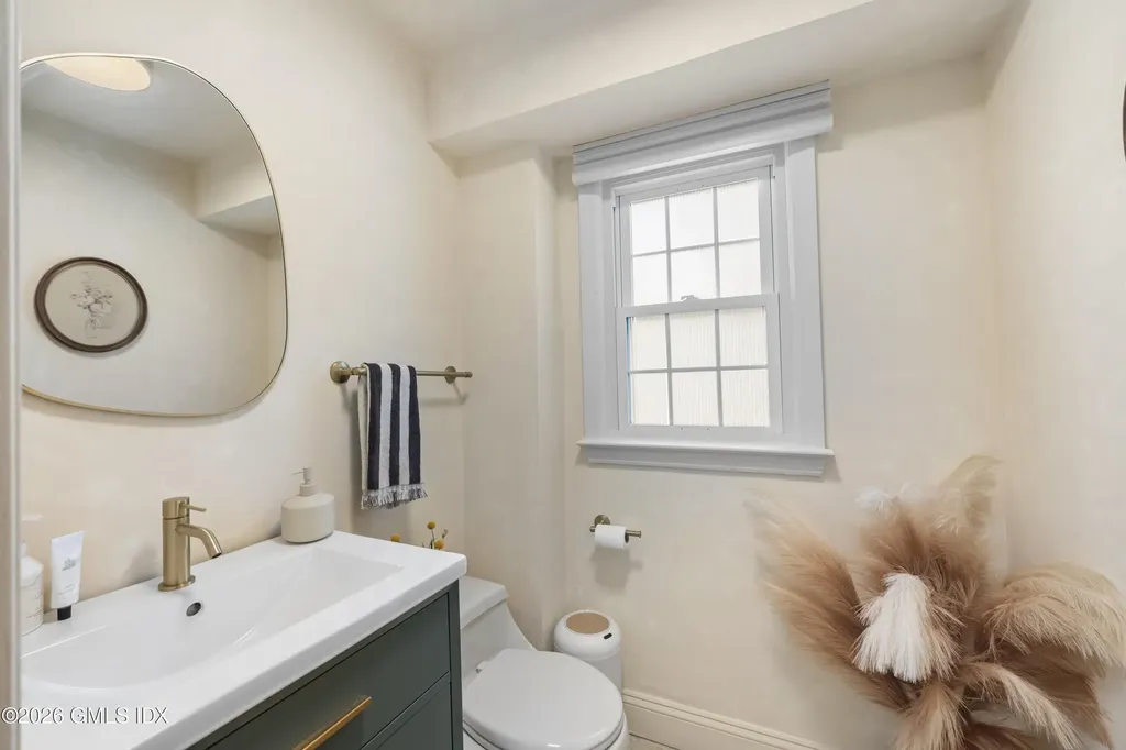 6 Gaxton Road Stamford CT 06905