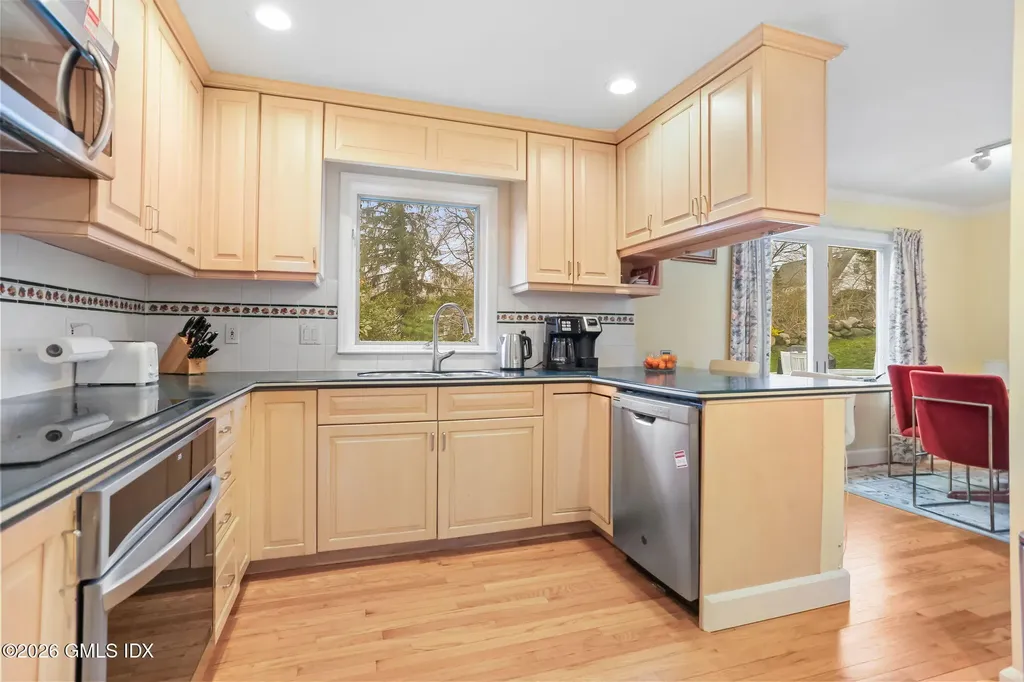 30 Weston Hill Road Riverside CT 06878