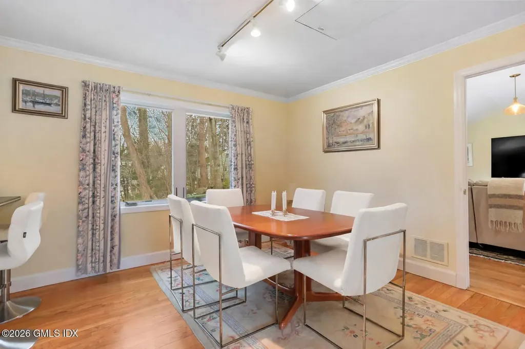 30 Weston Hill Road Riverside CT 06878