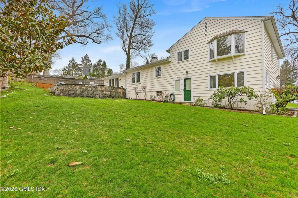 30 Weston Hill Road Riverside CT 06878