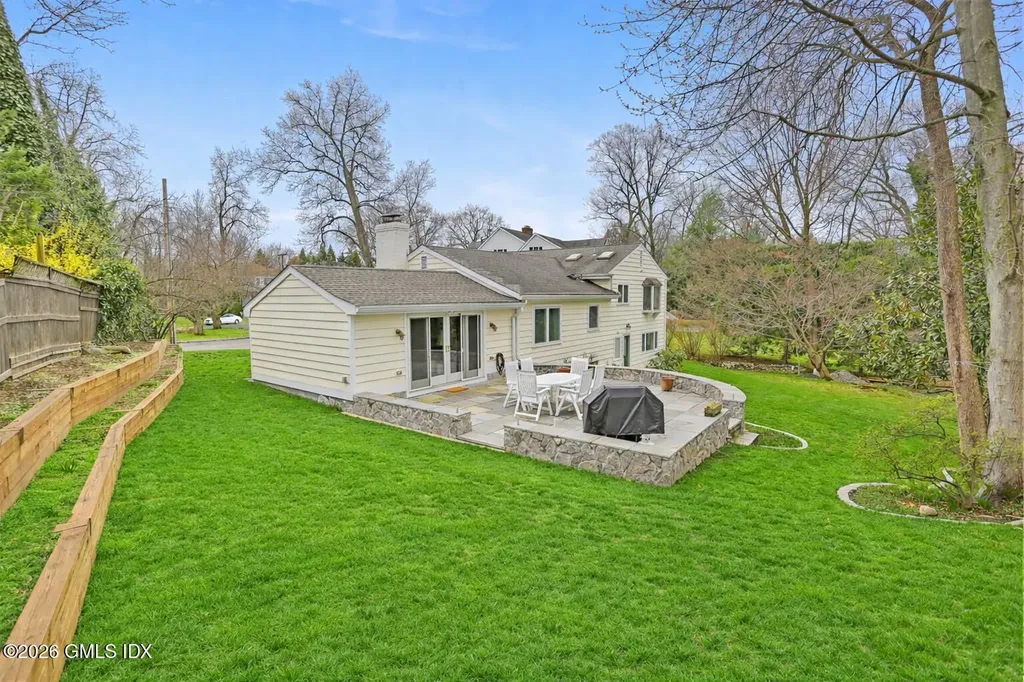 30 Weston Hill Road Riverside CT 06878