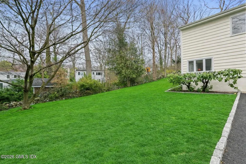 30 Weston Hill Road Riverside CT 06878