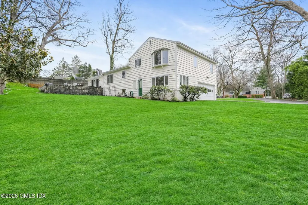 30 Weston Hill Road Riverside CT 06878