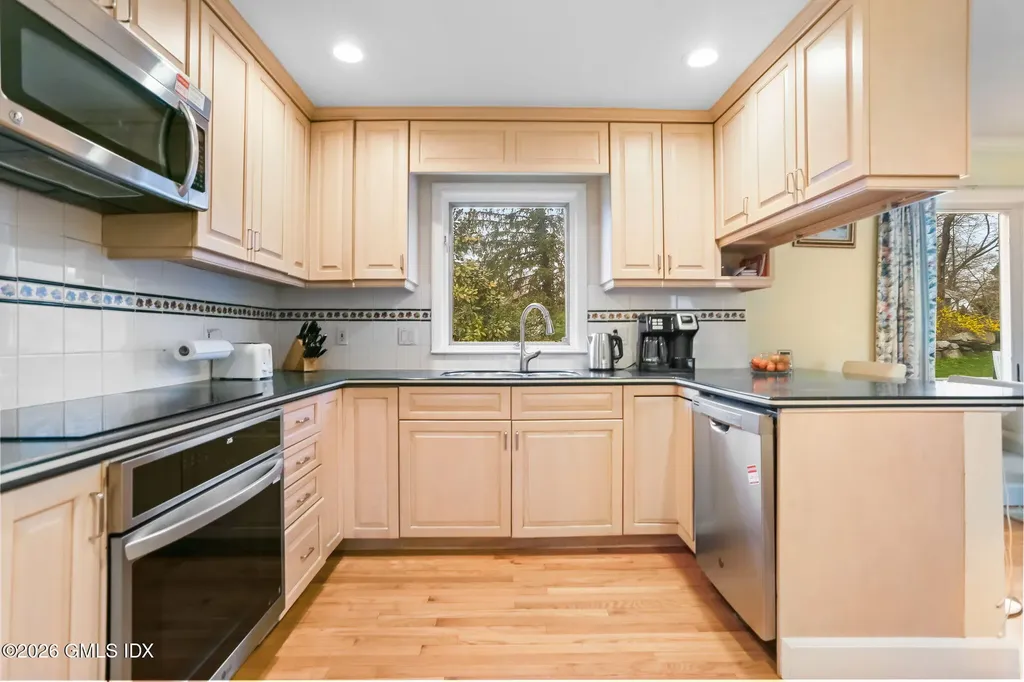 30 Weston Hill Road Riverside CT 06878