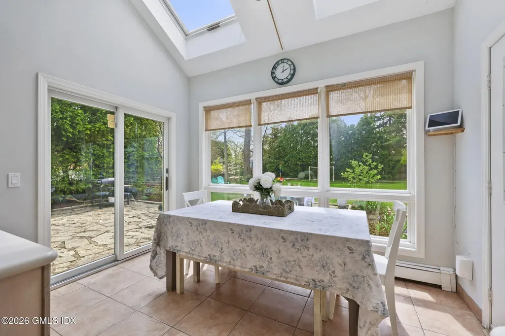 64 Summit Road Riverside CT 06878