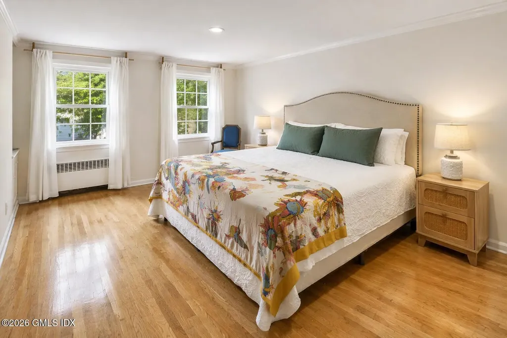 64 Summit Road Riverside CT 06878